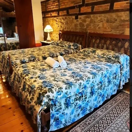 Vinueva Inn Quijas